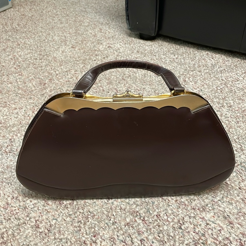 Vintage 50s/60s hard structured top handle purse with gold kiss close top